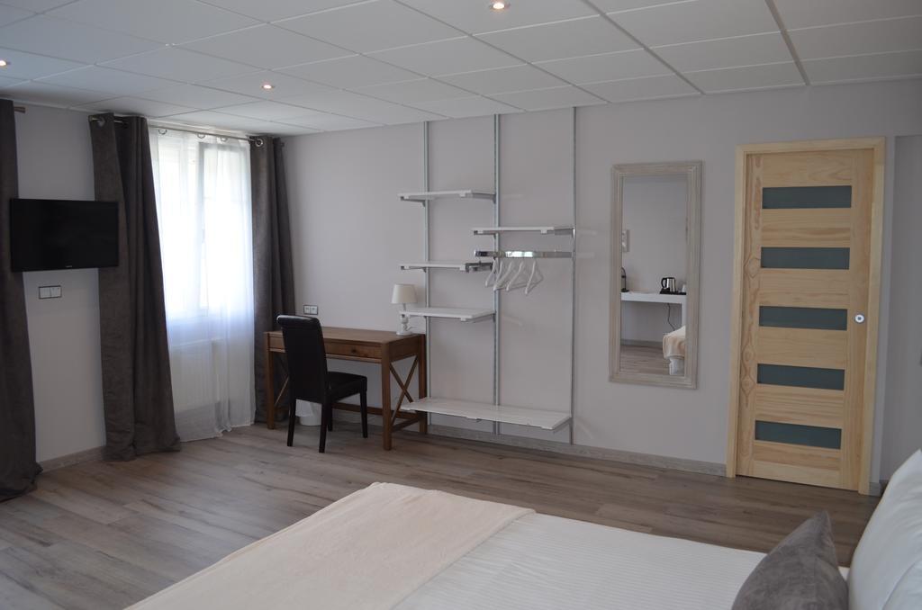 Hotel Lac Et Foret Saint-André-les-Alpes Habitación foto